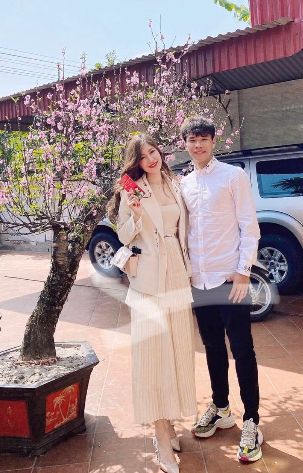 Vo cau thu Van Dung co trong danh sach uu tien tiem vaccine COVID-19-Hinh-5