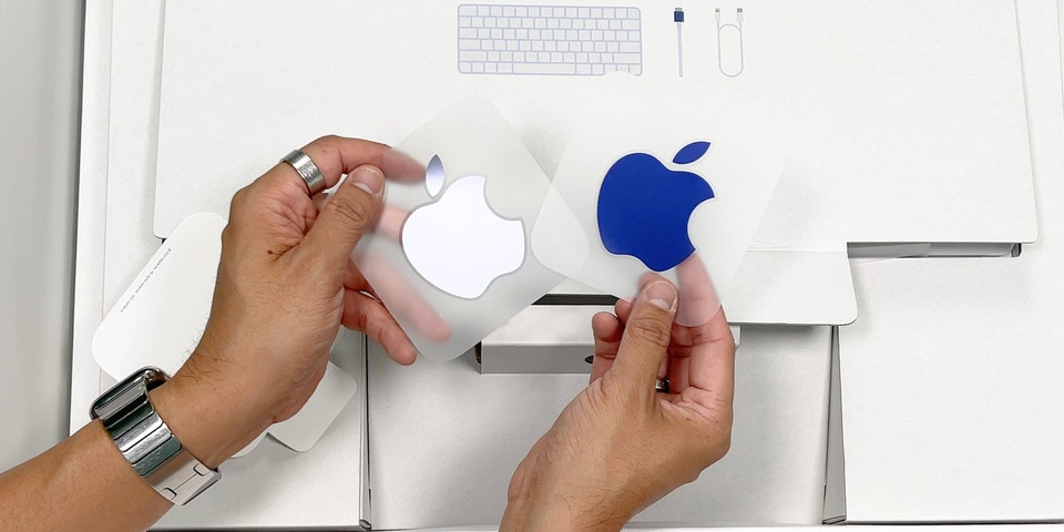 Đối với Apple, truyền miệng là một trong những hình thức quảng cáo hiệu quả. Nghe người thân, bạn bè chia sẻ về MacBook, iPhone sẽ mang đến tác động lớn hơn so với xem quảng cáo trên TV hay báo chí. Ảnh: 9to5mac.