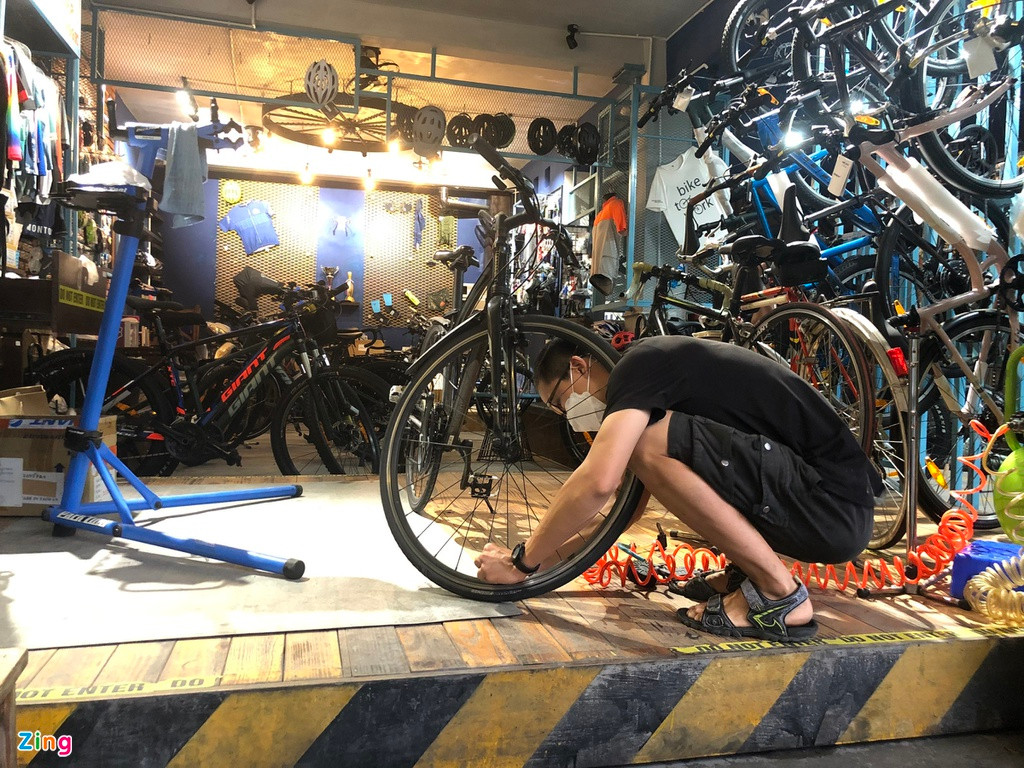 Chu tiem thue xe dap TP.HCM: ‘Chua khi nao nhieu khach nhu vay'-Hinh-5
