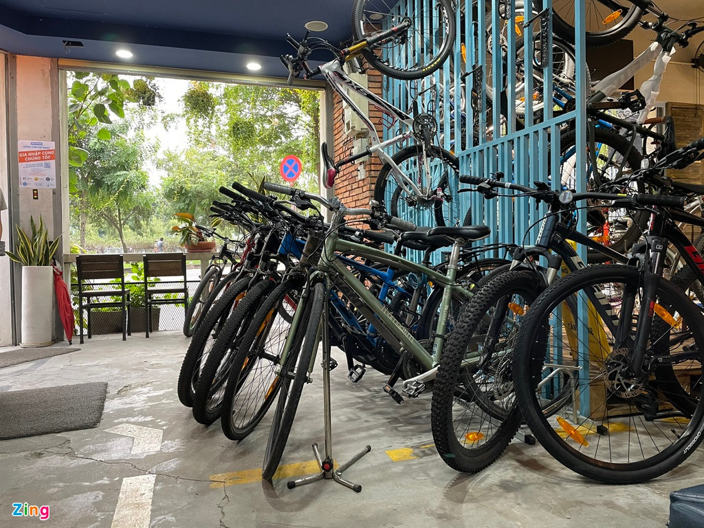 Chu tiem thue xe dap TP.HCM: ‘Chua khi nao nhieu khach nhu vay'