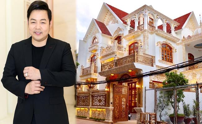 Quang Lê không còn là cái tên xa lạ với khán giả Việt. Anh là một trong những nam ca sĩ nổi tiếng trong dòng nhạc dân ca, trữ tình.