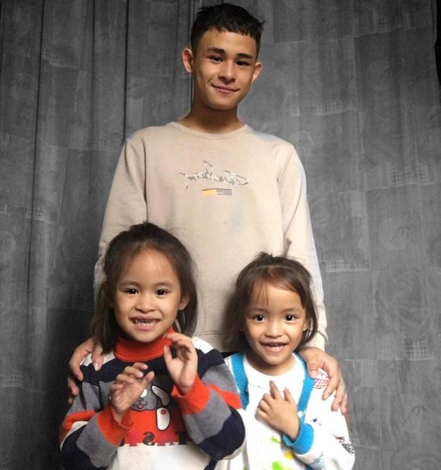 Nam sinh vuot qua can benh hiem gap, truyen cam hung cho ban tre-Hinh-2