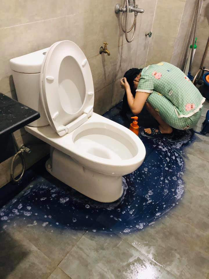 Nếu ai đó tò mò rằng, khi nhuộm xanh đen thì "hiện trường" sẽ như thế nào thì chắc chắn đây là ví dụ minh họa cụ thể nhất.