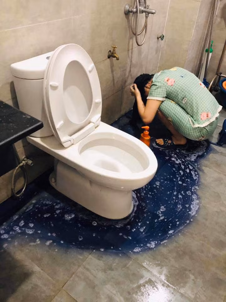 Nếu ai đó tò mò rằng, khi nhuộm xanh đen thì "hiện trường" sẽ như thế nào thì chắc chắn đây là ví dụ minh họa cụ thể nhất.