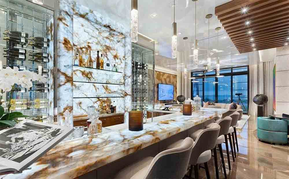 Biệt thự rộng gần 2.000 m2 với 9 phòng ngủ và 19 phòng tắm.