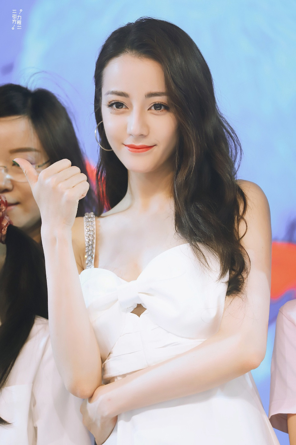 Năm 2020, có thông tin cho rằng Địch Lệ Nhiệt Ba hẹn hò Hoàng Cảnh Du. Song, cô chưa bao giờ lên tiếng dù chuyện tình cảm ảnh hưởng nhiều đến sự nghiệp. Hiện tại, Nhiệt Ba vẫn là người đẹp Tân Cương độc thân, được nhiều đạo diễn săn đón. Ảnh: Sina.