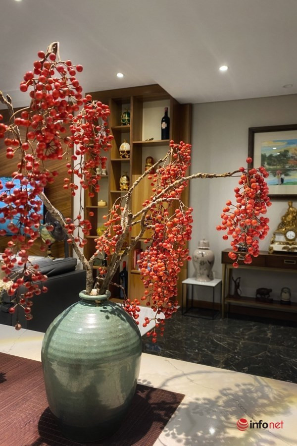 Canh qua do ruc, triu trit co ten 