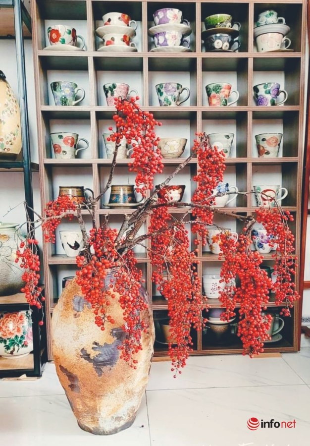 Canh qua do ruc, triu trit co ten 