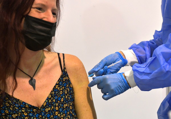 CDC My tiet lo thong tin hieu qua cua vac xin Pfizer va Moderna-Hinh-2