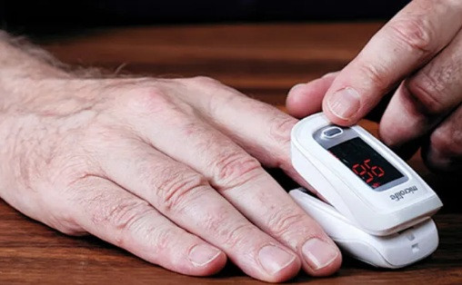 Can luu y dieu gi khi su dung thiet bi do chi so SpO2?