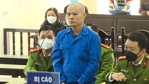 Quá trình nói chuyện, giữa Thịnh và gia đình nhà vợ xảy ra mâu thuẫn, to tiếng dẫn đến cãi vã. Trong lúc nóng giận, đối tượng xuống bếp lấy 1 con dao mác và bất ngờ chém cả gia đình nhà vợ khiến 3 nạn nhân tử vong tại chỗ. Ngày 7/12, TAND tỉnh Thái Bình đã tuyên phạt bị cáo Đào Văn Thịnh tử hình về tội Giết người.