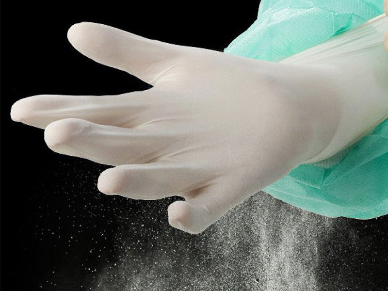  Lừa bán găng tay y tế để chiếm đoạt 5,6 tỷ đồng: Mặc dù không có găng tay y tế Vglove nhưng Vũ Hồng Tiến là Giám đốc Công ty Cổ phần Dịch vụ Đầu tư Thương mại Lá Xanh Sài Gòn đã quảng cáo, tư vấn không đúng sự thật làm khách hàng tin tưởng giao dịch, chiếm đoạt gần 5,6 tỷ đồng. Ngày 30/12, Công an TP HCM cho biết đang điều tra, làm rõ. 