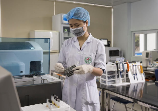 Quanh vu kit xet nghiem Cong ty Viet A: Diem mo trong nghien cuu khoa hoc