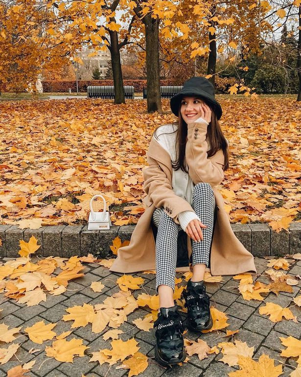 Sau khi thi thể Zhuravleva được tìm thấy, cảnh sát đã bắt giữ Dmitry với cáo buộc sát hại vợ. Ảnh: Mirror.