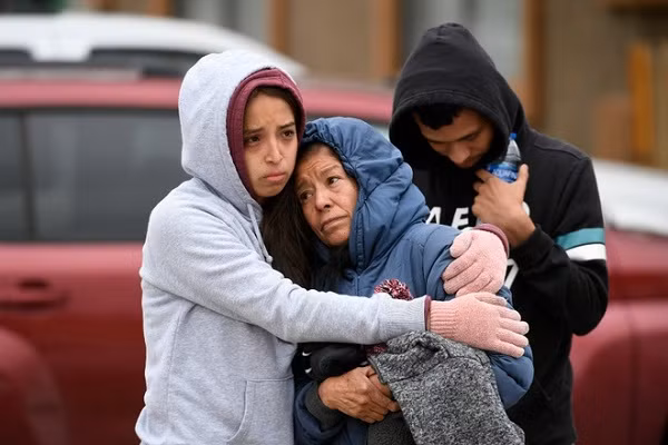 Ban chet 6 nguoi sau khi khong duoc moi du tiec sinh nhat