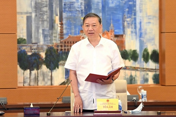 Bo truong Cong an To Lam: Co hien tuong van dong nguoi dan khong di bau cu