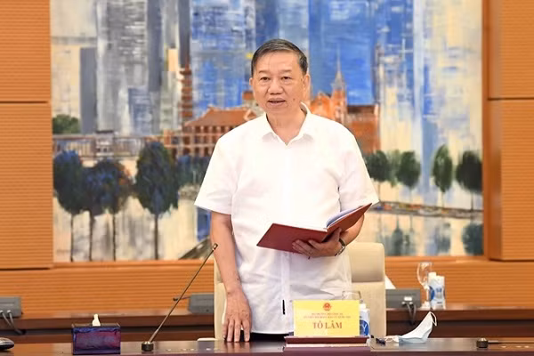 Bo truong Cong an To Lam: Co hien tuong van dong nguoi dan khong di bau cu