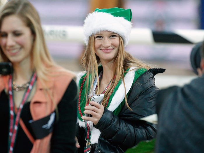 Jennifer tốt nghiệp trường Đại học Stanford vào năm 2018. Sau đó, cô dành một năm để theo đuổi niềm đam mê cưỡi ngựa, trước khi theo học trường y. Jennifer từng chia sẻ với Tạp chí Sidelines rằng, bác sĩ nhi khoa thời thơ ấu của cô đã truyền cảm hứng cho cô theo đuổi ngành y.