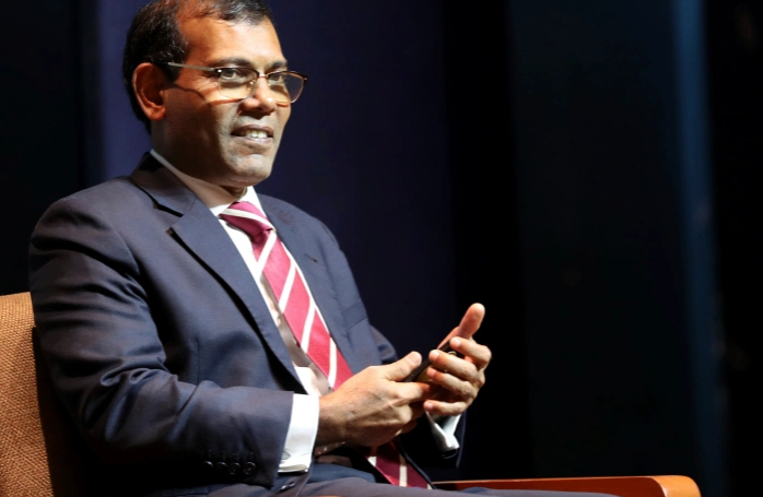 Ông Nasheed từng bị giam giữ vì một bài báo trên tạp chí chính trị Sangu, xuất bản năm 1991, trong đó cáo buộc chính phủ (Maldives) gian lận tại cuộc tổng tuyển cử năm 1989. Ảnh: AP.