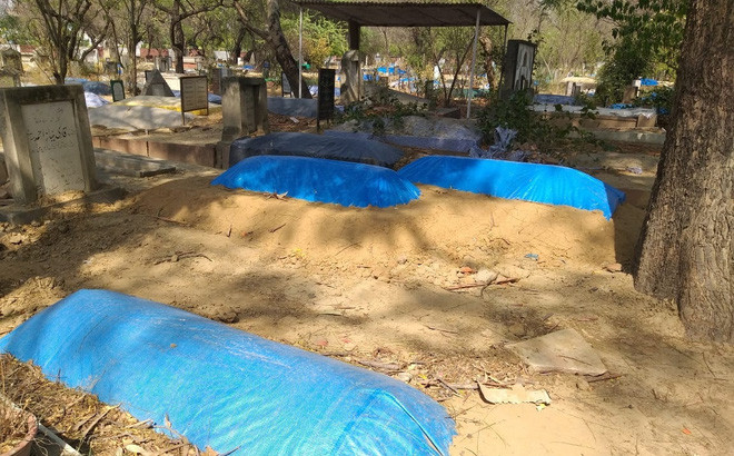 Chỉ trong vài tuần qua, ít nhất 35 giảng viên và cựu giảng viên của trường Đại học Hồi giáo Aligarh (AMU) ở thành phố Aligarh, bang Uttar Pradesh, Ấn Độ, đã chết vì COVID-19 hoặc các triệu chứng giống COVID-19. Ảnh: IT.