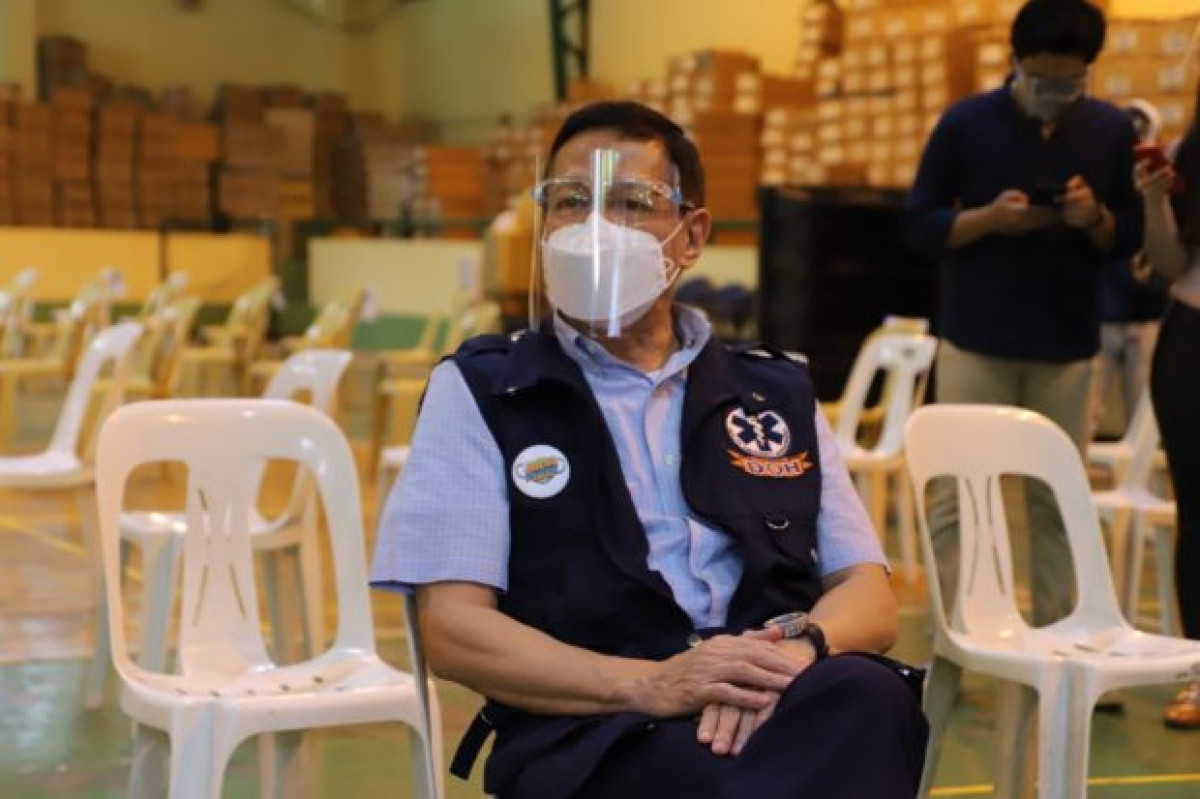 Với tổng cộng hơn 1 triệu ca mắc, trong đó hơn 17.000 người đã tử vong, Philippines là một trong những quốc gia chịu ảnh hưởng nặng nề nhất của dịch COVID-19 tại Đông Nam Á. Trong ảnh là Bộ trưởng Y tế Philippines Francisco Duque. Ảnh: Inquirer.