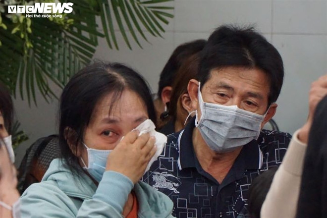 Vu chay 8 nguoi chet o TP.HCM: Dau don sau mot dem mat vo va 3 con-Hinh-4