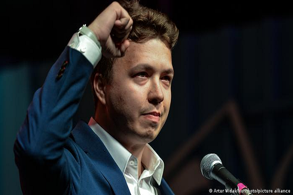 Ép máy bay hạ cánh, bắt người: Belarus hứng trừng phạt Ep may bay ha canh, bat nguoi: Belarus hung trung phat