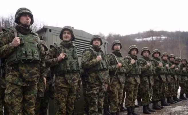 Đỉnh điểm là mới đây Tổng thống Belarus, ông Lukashenko đã chỉ trích dữ dội Nga về việc bán tiêm kích đa năng Su-30SM cho nước này với giá rất cao nhưng lại tỏ vẻ "bề trên" và "ban ơn".