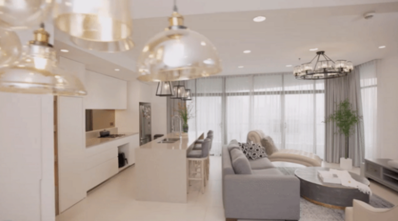 ##ss###style="color: rgb(68, 68, 68); background-color: rgb(255, 255, 255); text-align: center;">Căn hộ này rộng khoảng 170m2, thuộc khu phức hợp hạng sang. Gia đình Hà Anh dọn về căn chung cư này từ đầu năm 2022. Được biết, cô đã cùng một người bạn thân thiết kế căn nhà và chi khoảng hơn 14 tỷ đồng để có thể hoàn thiện từ A-Z tổ ấm này.