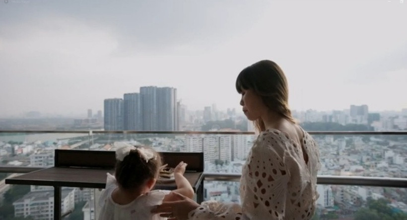 ##ss###style="color: rgb(68, 68, 68); background-color: rgb(255, 255, 255); text-align: center;">Với vị trí đắc địa tại "khu đất kim cương" quận 1 (TP HCM), nhà của siêu mẫu Hà Anh sở hữu view vô cùng đắt giá, dễ dàng ngắm trọn thành phố phồn hoa từ trên cao.