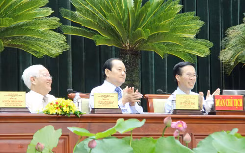 Ong Vo Van Thuong dieu hanh hoat dong Thanh uy TP HCM-Hinh-3