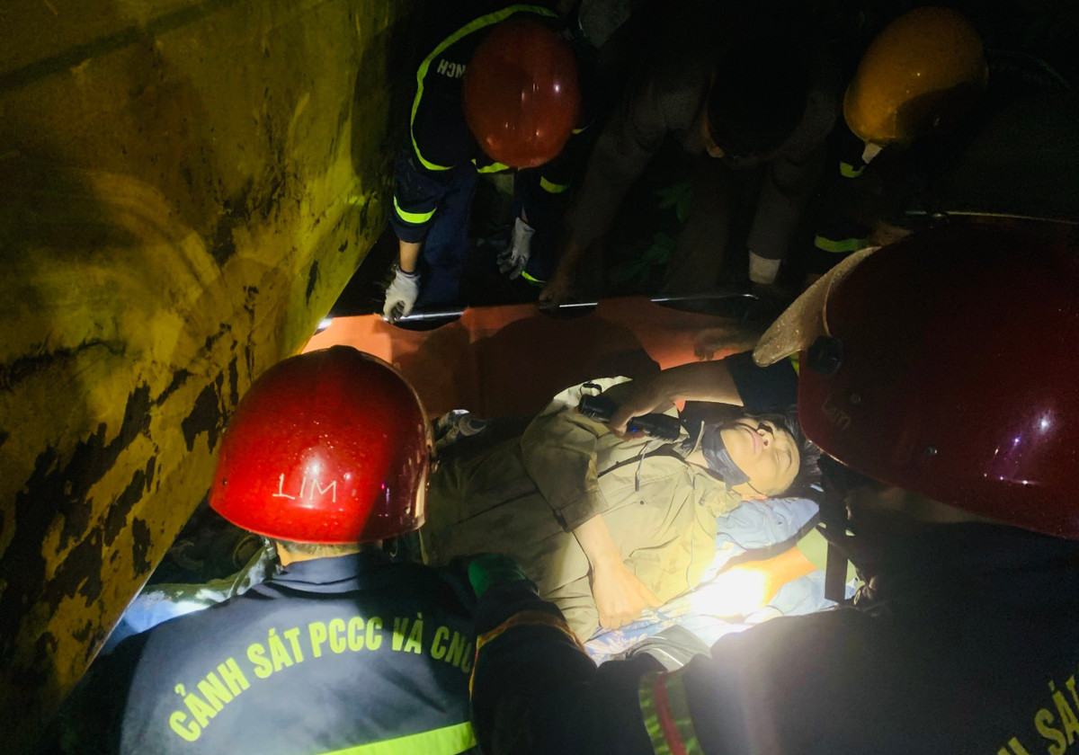 Thông tin ban đầu, sáng 15/3, ô tô khách BKS: 43F-001xx chạy tuyến Hà Nội - Đà Nẵng do lái xe Nguyễn S. (SN 1985 trú tại huyện Hòa Vang, Đà Nẵng) điều khiển, trên xe chở 32 hành khách và 2 lái xe.