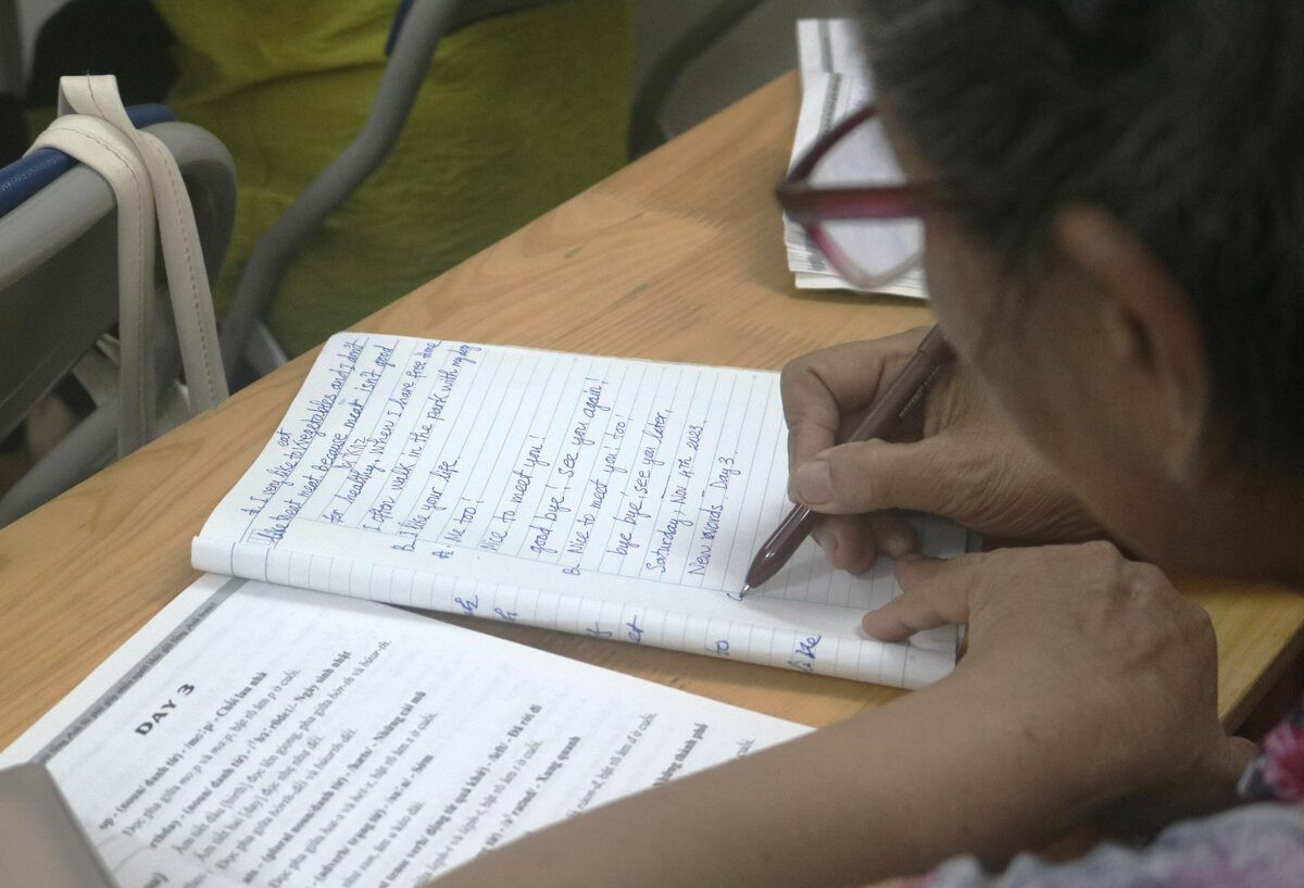 Lop hoc dac biet, noi hoc tieng Anh chua bao gio la qua muon