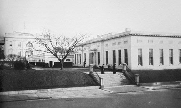 Theo Insider, Phó Tổng thống Mỹ có văn phòng làm việc được bố trí ở Cánh Tây của Nhà Trắng và trong tòa nhà văn phòng hành chính Eisenhower (EEOB). (Nguồn ảnh: Insider)