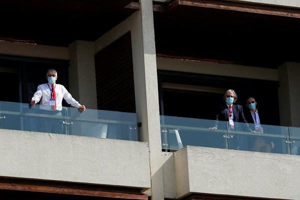 Ngày 28/1, nhóm chuyên gia WHO đã hoàn tất thời gian cách ly 14 ngày để bắt đầu cuộc điều tra về nguồn gốc virus SARS-CoV-2 gây ra dịch bệnh COVID-19 tại thành phố Vũ Hán. (Nguồn ảnh: Reuters)