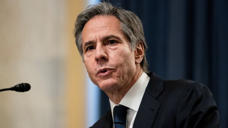 "Cạnh tranh về công nghệ, các vấn đề chuỗi cung ứng, vi mạch, trí tuệ nhân tạo và mạng thế hệ tiếp theo dự kiến sẽ trở thành trung tâm trong chính sách đối với Trung Quốc của chính quyền ông Biden", ông Blinken nói. Ảnh: Reuters.