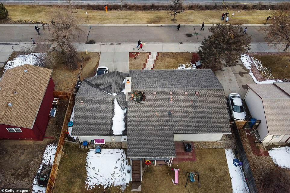 Chiếc máy bay sau đó quay đầu và hạ cánh an toàn xuống sân bay quốc tế Denver. May mắn không có thương vong trong vụ việc.