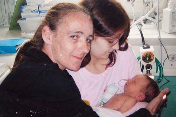 Be gai bi cuong buc, sinh con o tuoi 12-Hinh-4