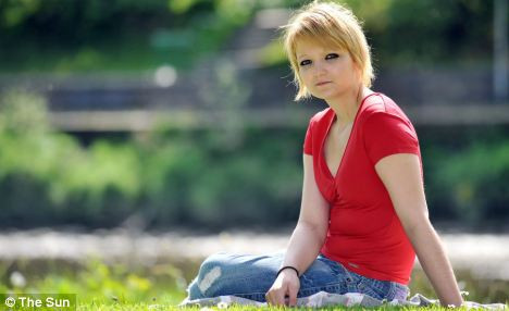 Be gai bi cuong buc, sinh con o tuoi 12-Hinh-3