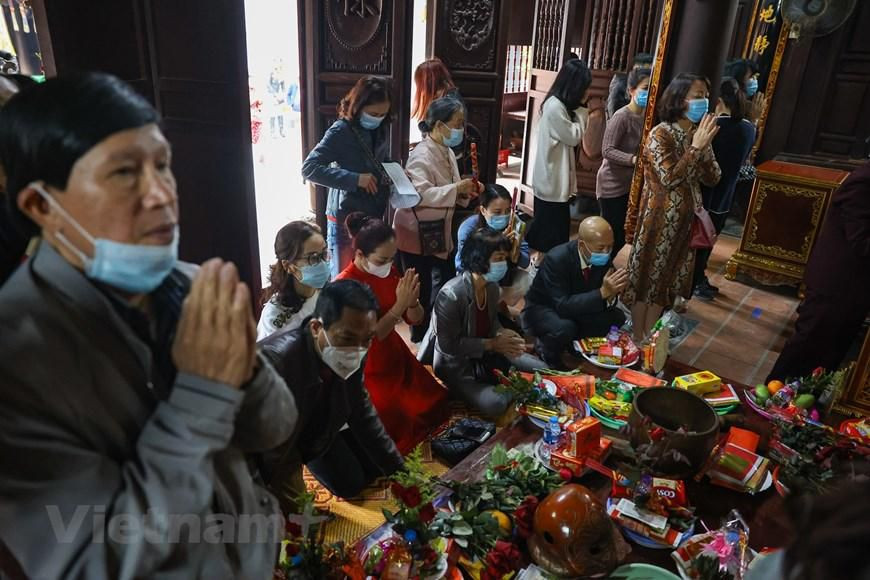 Không ai có thể khẳng định đi chùa Hà về sẽ có người thương, nhưng nhiều năm qua đây là địa điểm được các bạn trẻ lựa chọn với hy vọng tìm được một nửa phù hợp. (Ảnh: Minh Sơn/Vietnam+)