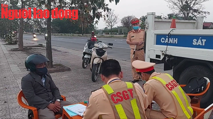 Video: Tu choi do nong do con, goi dien thoai cho “nguoi than“ va cai ket-Hinh-2