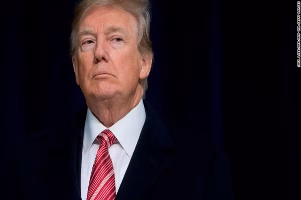 Ong Trump sap “tai xuat” truoc cong chung ke tu khi roi Nha Trang