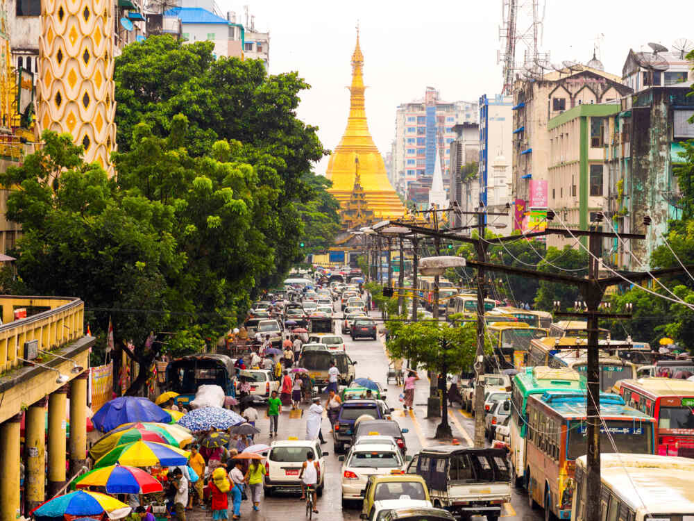 Myanmar giàu tài nguyên ngọc thạch và đá quý, dầu mỏ, khí thiên nhiên và các loại khoáng sản khác. Ảnh: BYT.