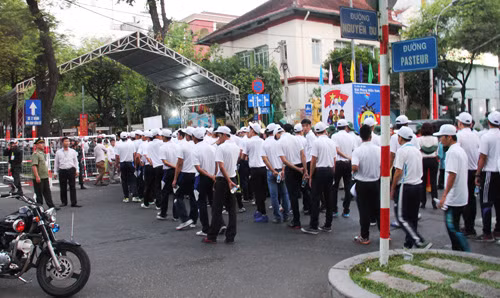 Toan canh lẽ mit tinh diẽu binh, diẽu hành mung Chien thang 30/4-Hinh-25