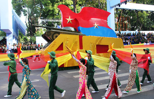 Toan canh lẽ mit tinh diẽu binh, diẽu hành mung Chien thang 30/4-Hinh-16