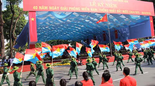 Toan canh lẽ mit tinh diẽu binh, diẽu hành mung Chien thang 30/4