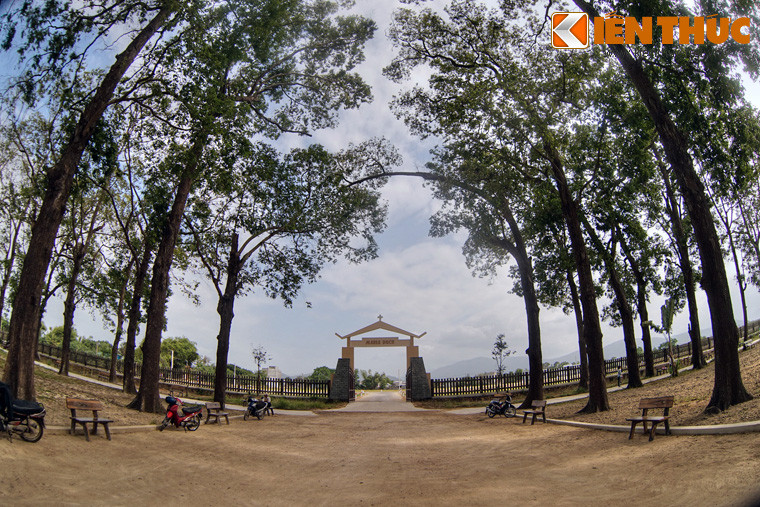 Chỉ nằm cách thành phố Quy Nhơn khoảng 10 km, nơi đây đã trở thành điểm đến của nhiều khách du lịch và cả những đôi bạn trẻ muốn có những bức ảnh cưới lãng mạn…