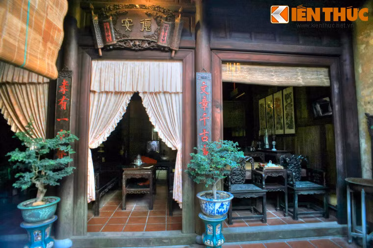 Kết cấu như vậy giúp nhà tận dụng nguồn ánh sáng từ tự nhiên, đưa thiên nhiên hòa quyện vào trong không gian sinh sống.