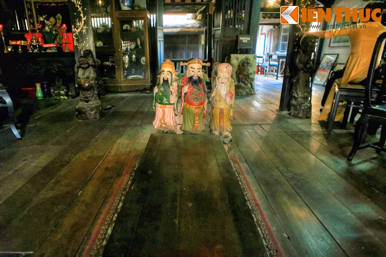 Hệ thống hiện vật trong ngôi nhà khá phong phú, mang đậm nét văn hóa phố cổ Hội An, nhiều đồ vật đã được truyền lại qua nhiều thế hệ.