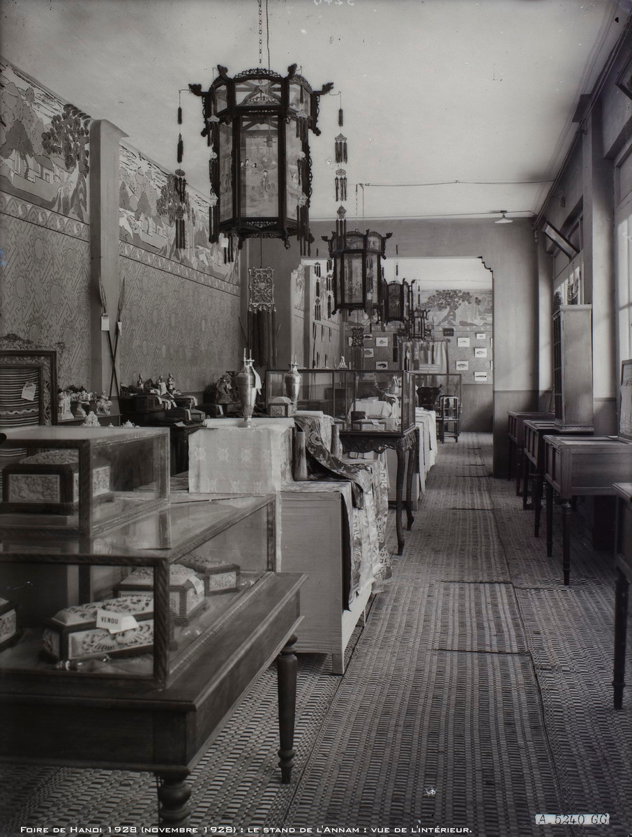 Bên trong nhà trưng bày An Nam.